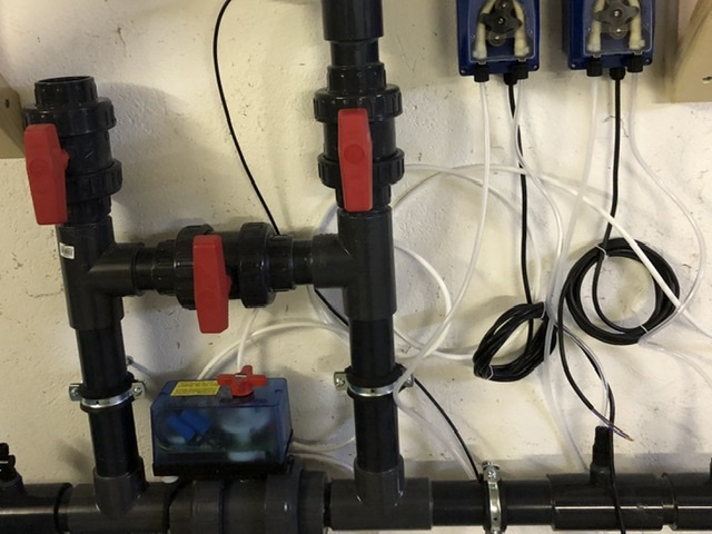 Abzweig Solar und Dosierung PH– /Chlor